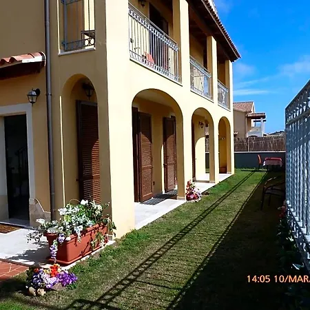 Emozioni D'estate Bed & Breakfast 3*