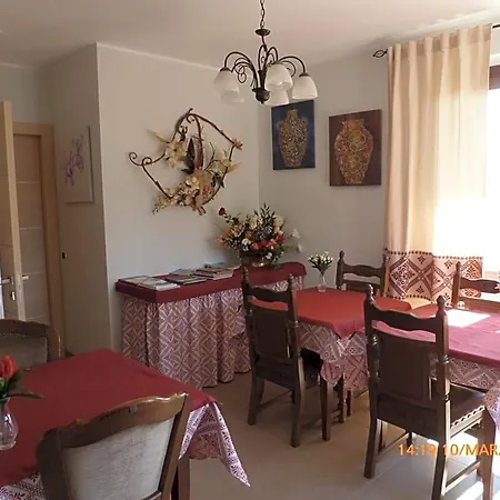 Emozioni D'estate Bed & Breakfast Pula
