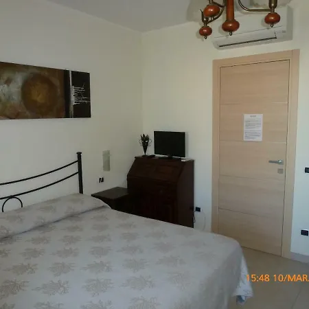 Emozioni D'estate Bed & Breakfast *
